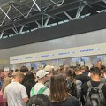 Moskovski aerodromi drugu noć zaredom zatvarani zbog dronova: Više od 370 poremećenih letova