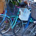 Meštankama Bačke Palanke iz korpi bicikala ukrao torbe, kod njega pronađena i droga
