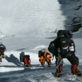 Упркос опасностима планинари одлучни сваког пролећа да се попну на Монт Еверест