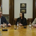 Vučić: Studente koji su me posetili na radnom mestu interesovalo mnogo toga