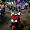 Niški studenti organizovali prvu biciklističku blokadu: Sa Trga kralja Milana vozili do tri kružna toka
