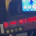 Taksista koji je prevario turistkinju je moju bolesnu mamu vozio 2,5 km, pogledajte koliko joj je naplatio -a, onda su nam se…