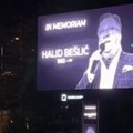 Bolni prizori dan pred sahranu Lik Halida Bešlića je svuda, ovako Sarajevo odaje počast legendi (video)