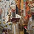 Patrijarh služio liturgiju u Pećkoj patrijaršiji: Radosni pozdrav "Hristos vaskrse" otkriva samu smisao života