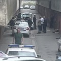 Nađeno telo muškarca na Novom Beogradu: Sve vrvi od policije (foto)