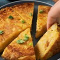 Kada želite brz, ukusan i zasitan obrok, pripremite carsku pitu Mekana, sočna, a bogatog ukusa