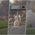 Šta se ovo dešava kod Inđije? Zastrašujuć prizor usled velikog požara: Ljudi u neverici gledaju, nebo kao da je smak sveta…