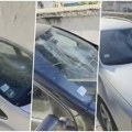 Čekićima razbijali stakla i skakali po automobilima: Vandali noću demolirali parkirana vozila u Novom Sadu - policija traga za…