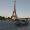 Francuska: Policija obustavlja šok-bombe nakon što je srednjoškolac izgubio šaku