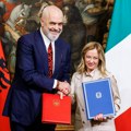 Albanija ratifikovala sporazum o preuzimanju migranata od Italije