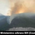 Helikopter Oružanih snaga BiH gasi požar na jugozapadu zemlje