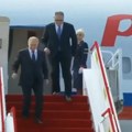 "Odnos Pekinga i Moskve je najbolji u istoriji": Putin doputovao u Kinu, dočekao ga crveni tepih (video)