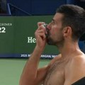Novak zabrinuo sve, ovakvog Đokovića retko vidimo: Potpuno se slomio, jedva koračao, pa iskoristio jednu stvar