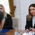 Мешаровић с јапанским амбасадором: Хвала на огромном пријатељству, наставићемо да јачамо економску сарадњу (фото)