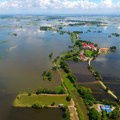 Stravične poplave odnele 44 života Klizišta u Bangladešu odnosila kuće, više od 300.000 porodica bez krova nad glavom