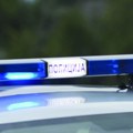 Otac pijan vozio šestoro dece i sleteo sa puta kod Alibunara – dvoje životno ugroženo