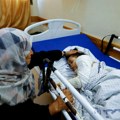 Izraelska vojska kaže da će dejstvovati svuda na Bliskom istoku, lekari u Gazi: Hiljade ljudi će umreti