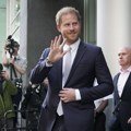 Princ Hari dobio slučaj na sudu protiv britanskog tabloida: Izdavač mora da plati odštetu veću od 160 hiljada evra