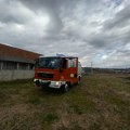 Požar u Kikindi: Gori magacin fabrike, širi se veliki oblak dima (foto, video)