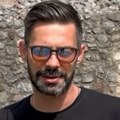 Kao sav normalan svet! Naš glumac sa sugrađanima sa Kosova pije pivo ispred prodavnice, objavio sve javno (Foto)