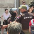 (VIDEO) Policija sklanja Gagija Jovanović i Zemunce sa glavne raskrsnice