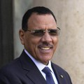 Eu poziva vladajuću huntu u Nigeru: Oslobodite svrgnutog predsednika Bazuma