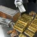 Srebro dostiglo rekordnih 120 dolara, zlato se približava maksimum od 5.600 dolara