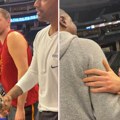 Nikola Jokić morao da ustane kad je video legendu: Slavnom Amerikancu pokazao puno poštovanje