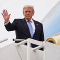 Američko osoblje nije dozvolilo unošenje bilo kakvih kineskih predmeta u avion