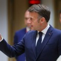 Макрон тражи забрану друштвених мрежа за млађе од 15 година широм ЕУ