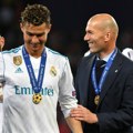 Zidan: Skidam kapu, Kristijano