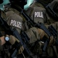Dva mlada brata poreklom iz BiH i Čečen planirali napad na gej paradu u Beču: "u kući u St. Peltenu nađeni pištolji i…