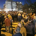 "Nećemo vam dati našu livadu": Stanari blokirali Ulicu Jurija Gagarina zbog izgradnje desetospratnice u Bloku 63