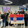 Teya Dora otputovala u Švedsku, u rukama drži srpsku zastavu: "Ono najbitnije staće i u ručni prtljag"