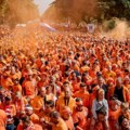 Evropsko prvenstvo u fudbalu 2024: Navijačka žurka Holanđana u Hamburgu, narandžasta reka se slivala do stadiona