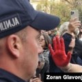 Pokret Bravo: Policija privela aktivistkinju u Novom Sadu