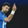 „Oženi me“: Novak je na „šmekerski“ način odgovorio na ponudu (VIDEO)