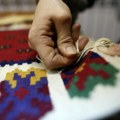 Ručni rad traje minimum mesec dana, a vredi po šari! Tkalje klečanjem naprave tepih koji traje više od 200 godina