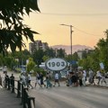 Građanska neposlušnost u Boru se nastavlja. Policija piše kazne zbog mobilnih telefona na pešačkom prelazu
