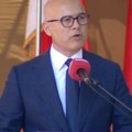 Lider naprednjaka poslao moćnu poruku ispred prostorija stranke u Novom Sadu Vučević: Dirate li jednog od nas, branićemo se…