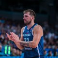 "Isplivao" snimak besnog Luke, "grmeo" je na tajm-autu: "Smirite se je*eno svi!" VIDEO