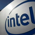 Neočekivani preokret: Intel u pregovorima da proizvodi čipove svog najvećeg konkurenta!