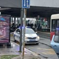 Драма на Новом Београду: Беживотно тело на аутобуској станици, полиција дојурила