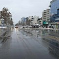 Vlažni kolovozi i ponegde poledica: Šta se dešava u saobraćaju u Novom Sadu i okolini