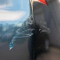 Bez odlaska u servis i skupih popravki: Dva sastojka iz kuhinje koje svi imaju u kući brišu ogrebotine na automobilu