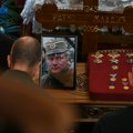 (Foto) Sahrana Ratka Mladića: Opelo služi patrijarh srpski Porfirije, građani u redovima čekaju da mu odaju poštu