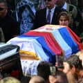 (Foto/video) Sahrana Ratka Mladića: Opelo služio patrijarh Porfirije, pogrebna povorka stigla na Topčidersko groblje