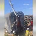 Užas u Poljskoj Voz sa više od 100 putnika iskočio iz šina, helikopteri stigli na lice mesta: Ima mrtvih i povređenih