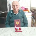 Heroj Drugog svetskog rata dobio medalju za 100. rođendan. Čuveni Paljo Gažo sa 17 godina otišao u rat, bio teško ranjen u…