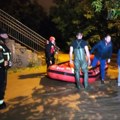 У Крагујевцу и Тополи чамцима евакуисано 28 људи, у Аранђеловцу ванредно стање